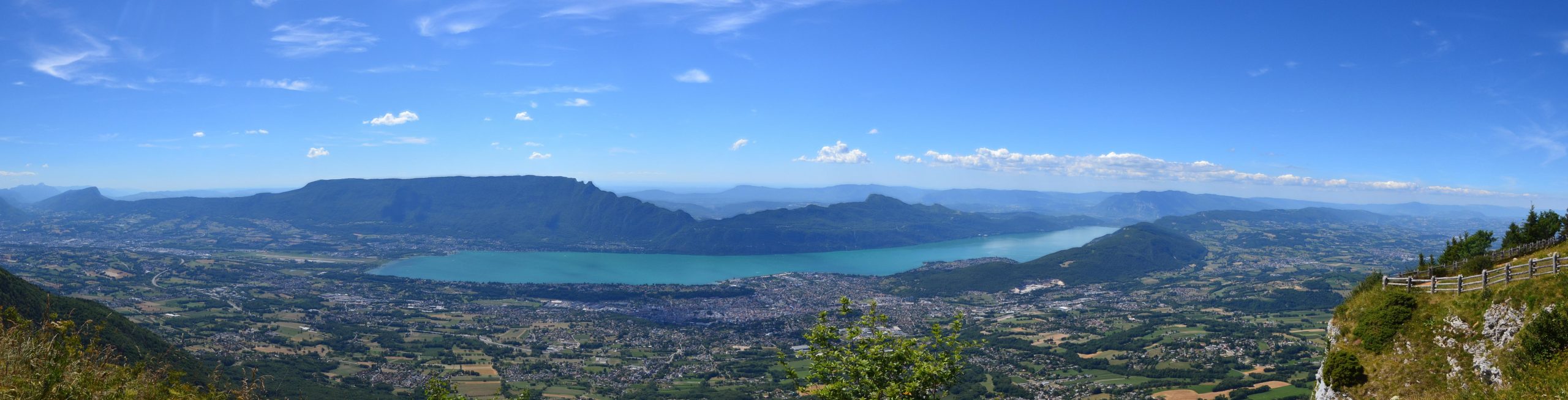 Service santé travail Aix-les-Bains - panorama lac du Bourget Savoie 73