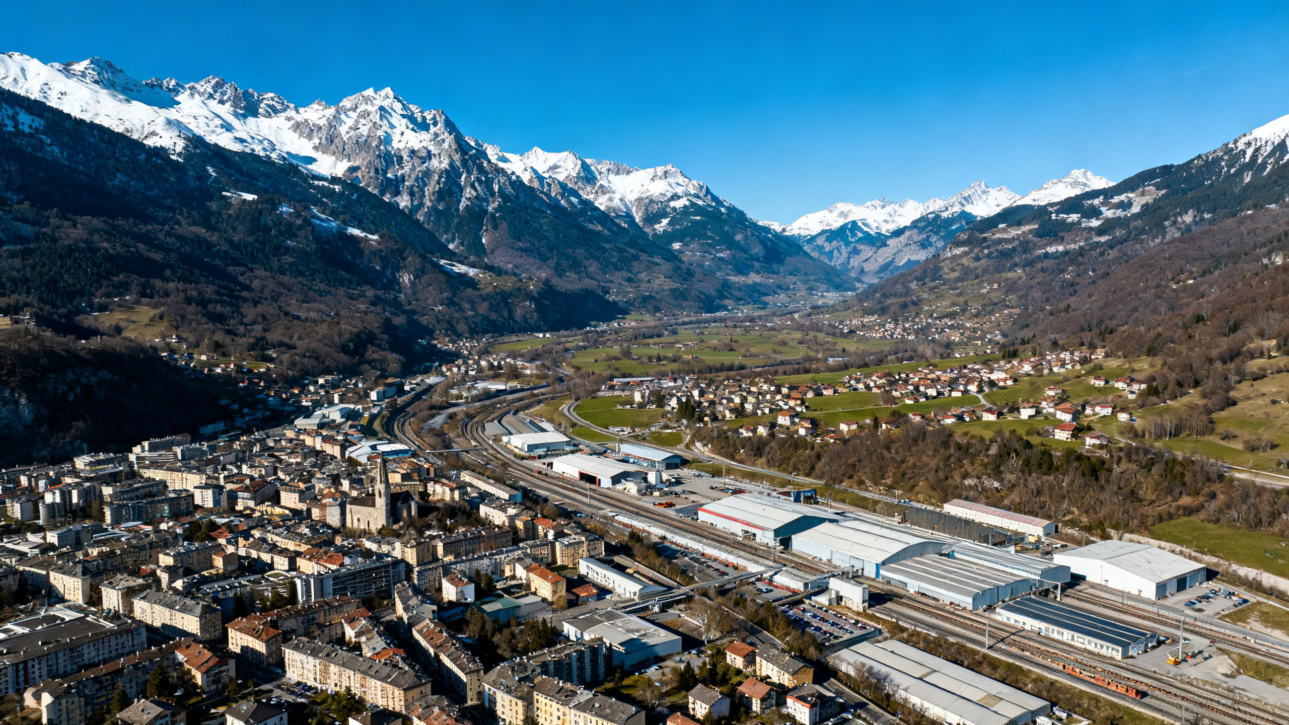 Vue panoramique Albertville et vallée Tarentaise Savoie — service de santé au travail